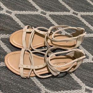 american eagle sandals